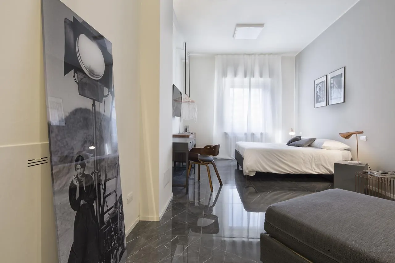 Suite Vogue Stazione Voghera 0*,  Italy
